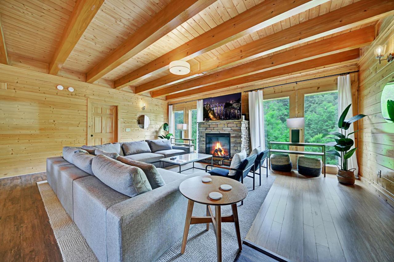 Gorgeous Large Mountain View Cabin W Hot Tub, Free Wifi, Games Villa Sevierville Bagian luar foto