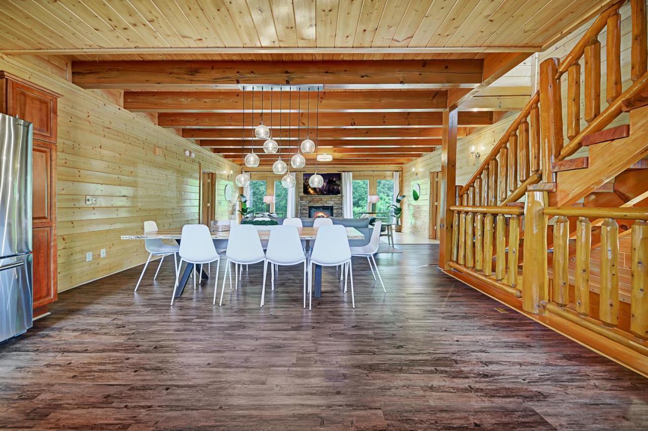 Gorgeous Large Mountain View Cabin W Hot Tub, Free Wifi, Games Villa Sevierville Bagian luar foto