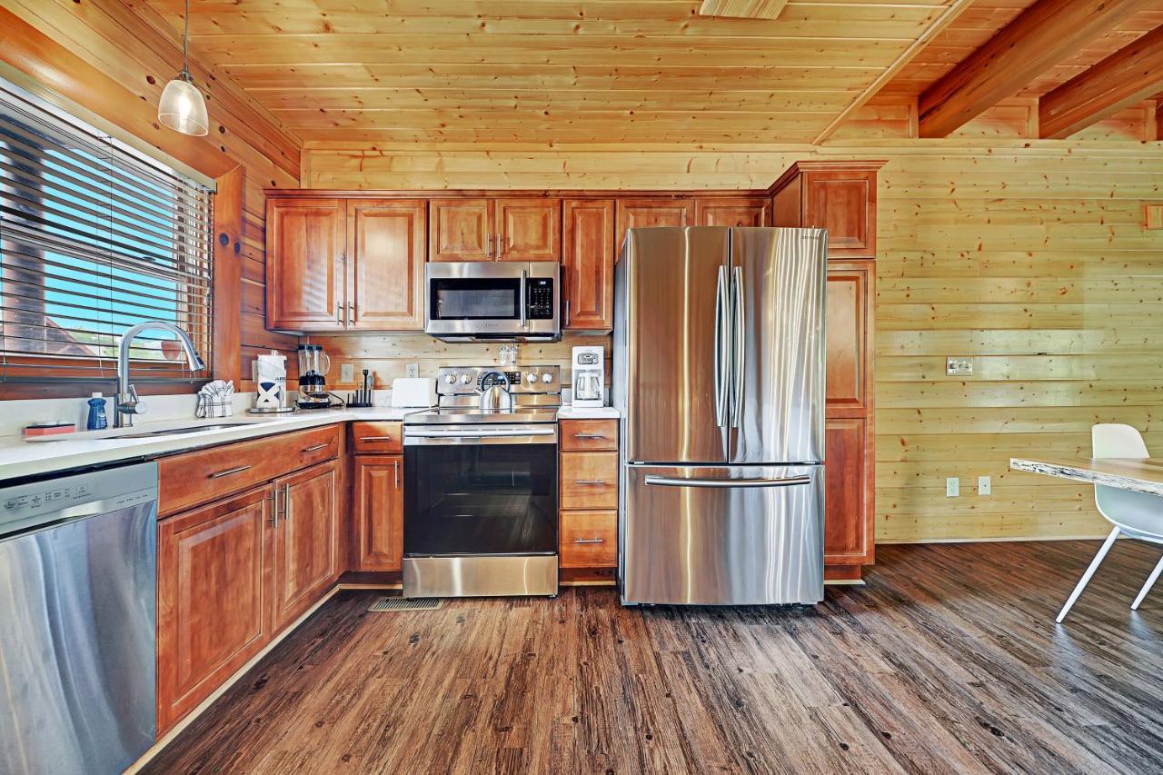 Gorgeous Large Mountain View Cabin W Hot Tub, Free Wifi, Games Villa Sevierville Bagian luar foto