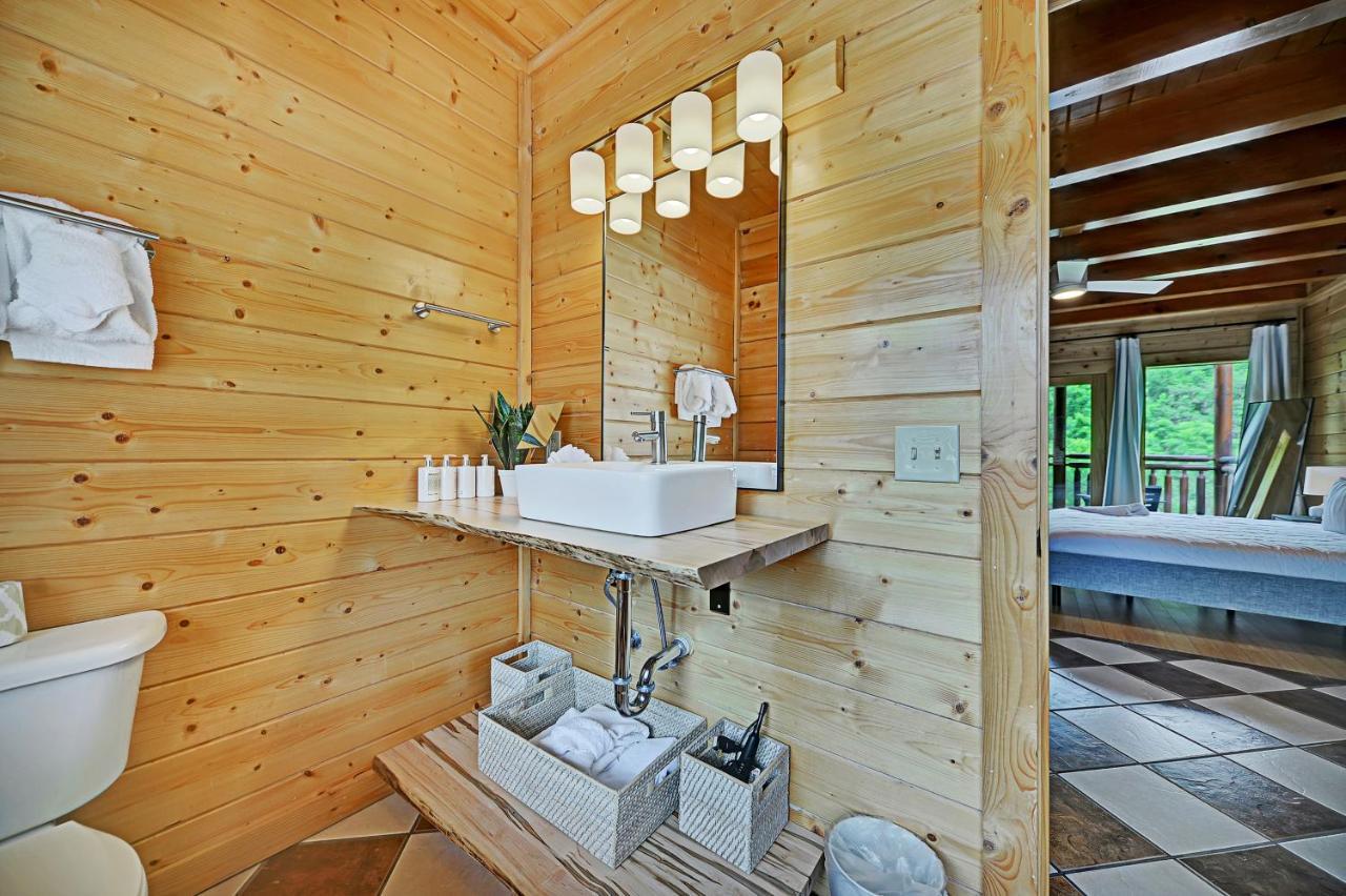 Gorgeous Large Mountain View Cabin W Hot Tub, Free Wifi, Games Villa Sevierville Bagian luar foto