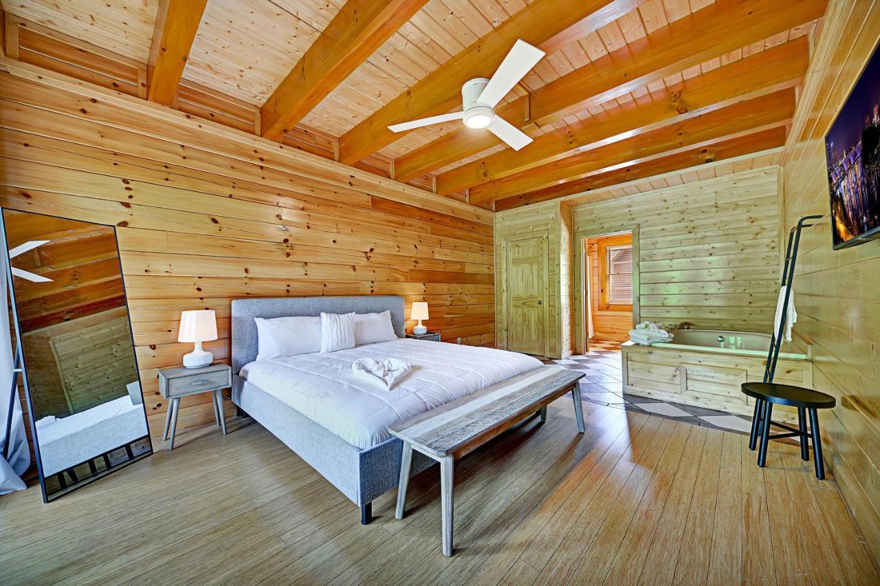 Gorgeous Large Mountain View Cabin W Hot Tub, Free Wifi, Games Villa Sevierville Bagian luar foto
