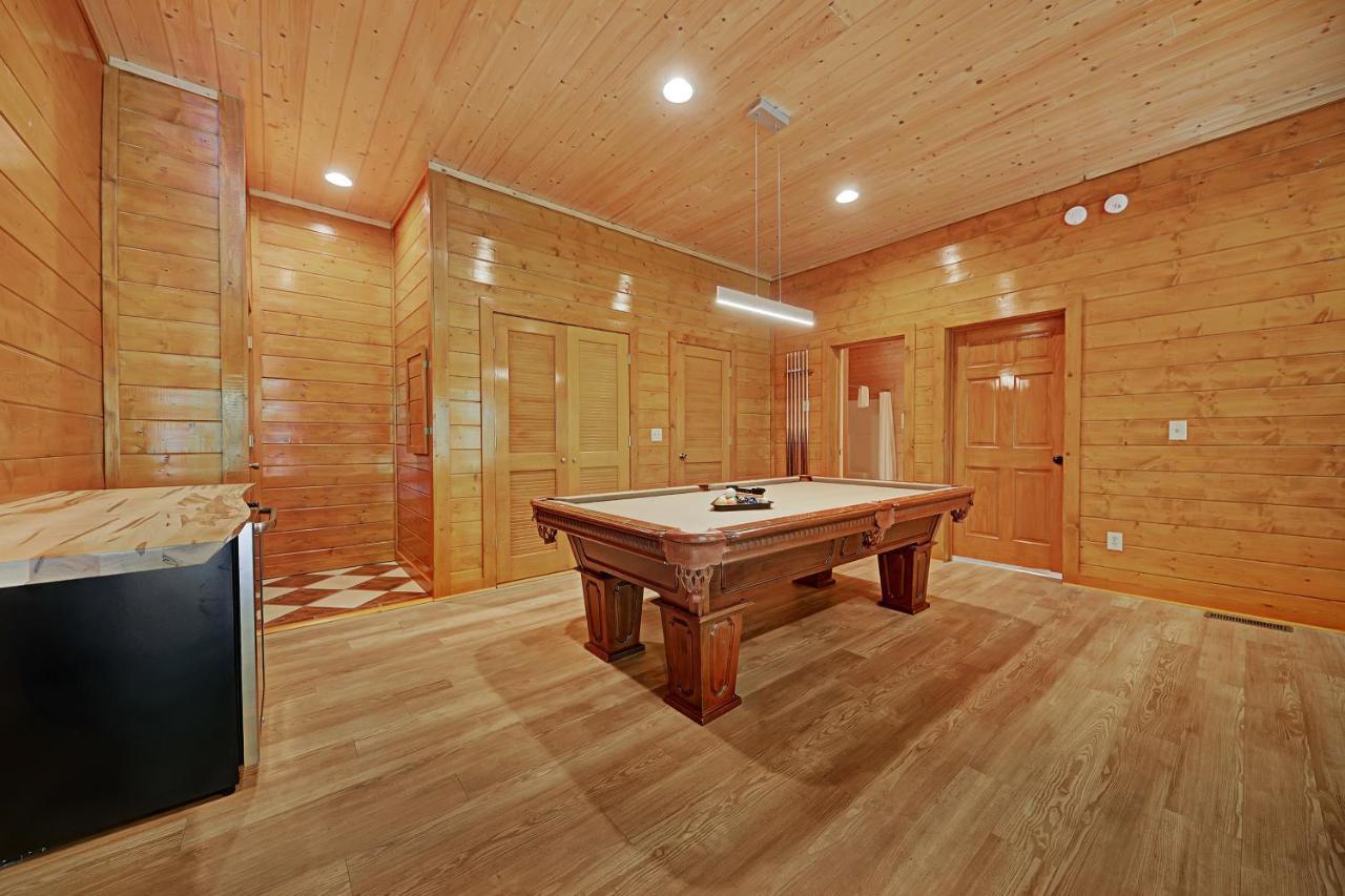 Gorgeous Large Mountain View Cabin W Hot Tub, Free Wifi, Games Villa Sevierville Bagian luar foto