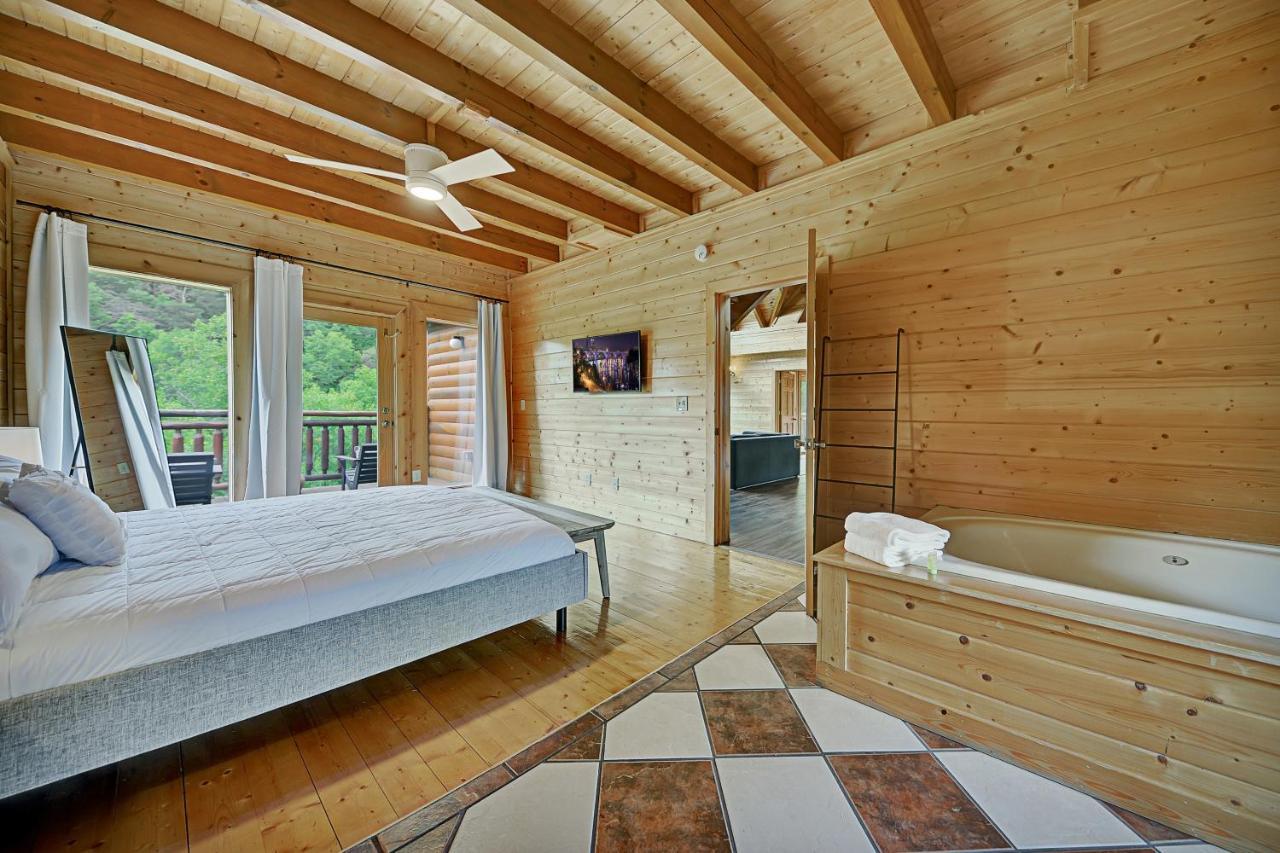 Gorgeous Large Mountain View Cabin W Hot Tub, Free Wifi, Games Villa Sevierville Bagian luar foto