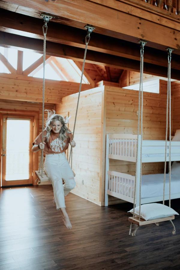 Gorgeous Large Mountain View Cabin W Hot Tub, Free Wifi, Games Villa Sevierville Bagian luar foto